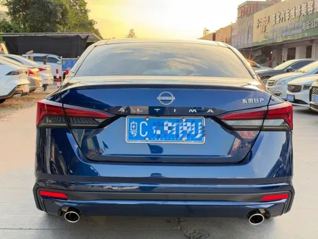 Nissan Teana — Фото автомобиля 5