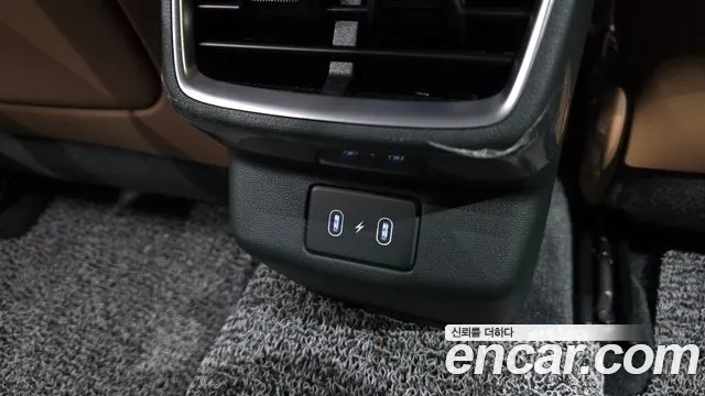 Hyundai Grandeur Grandeur (GN7) 2.5 Бензин 2WD — Фото автомобиля 28