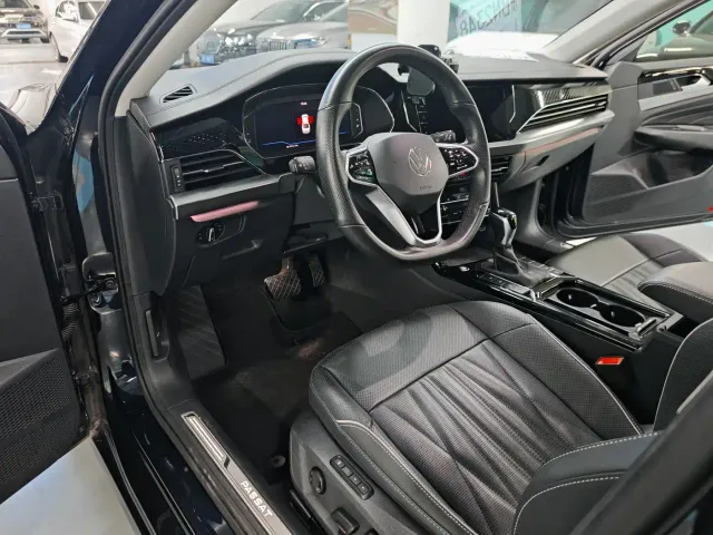 Volkswagen Passat — Фото автомобиля 12
