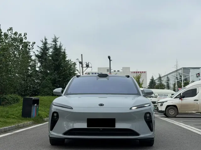 Nio ET5 Touring — Фото автомобиля 2