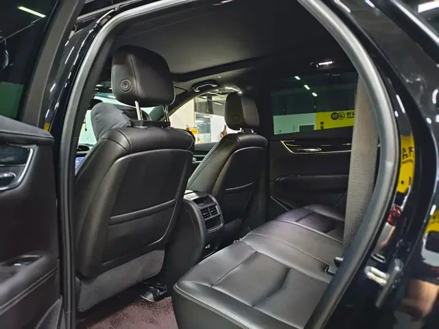 Cadillac XT5 — Фото автомобиля 5