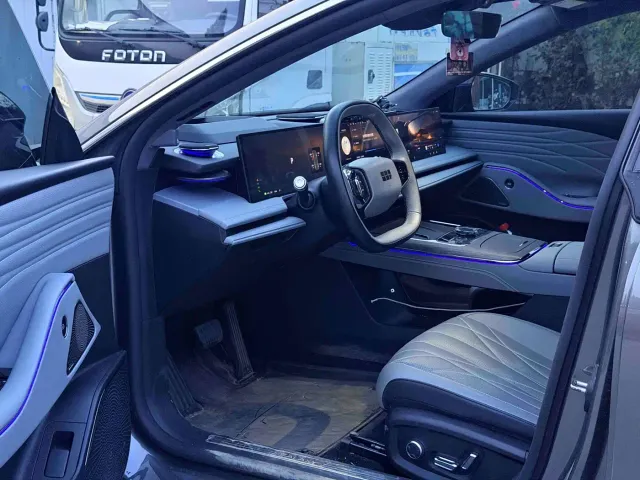 Geely Galaxy E8 — Фото автомобиля 3