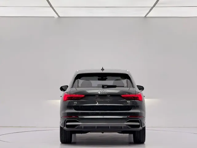 Audi Q3 — Фото автомобиля 12