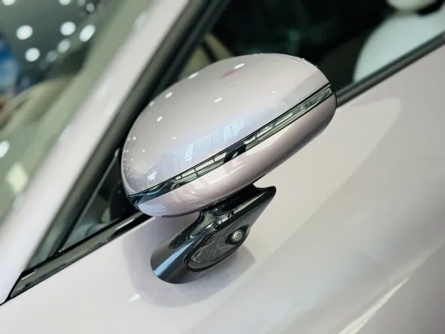 Xiaomi SU7 — Фото автомобиля 12