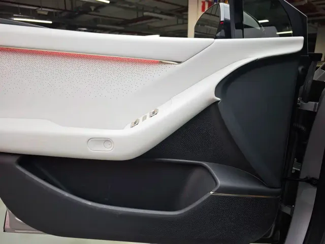 Xpeng P7+ — Фото автомобиля 16