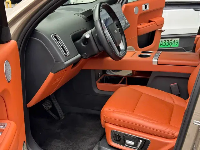 Li Auto L9 — Фото автомобиля 8