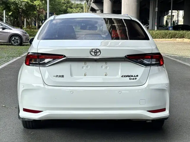 Toyota Corolla — Фото автомобиля 5