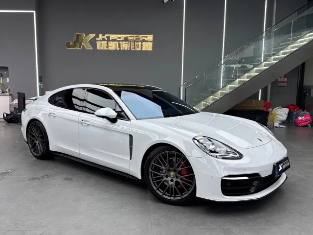 Porsche Panamera — Фото автомобиля 4