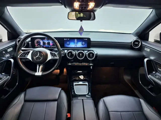 Mercedes-Benz A-Class — Фото автомобиля 12