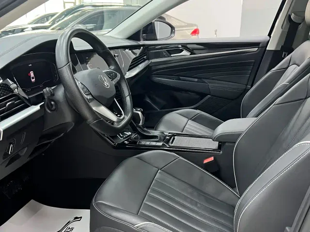 Volkswagen Passat — Фото автомобиля 8