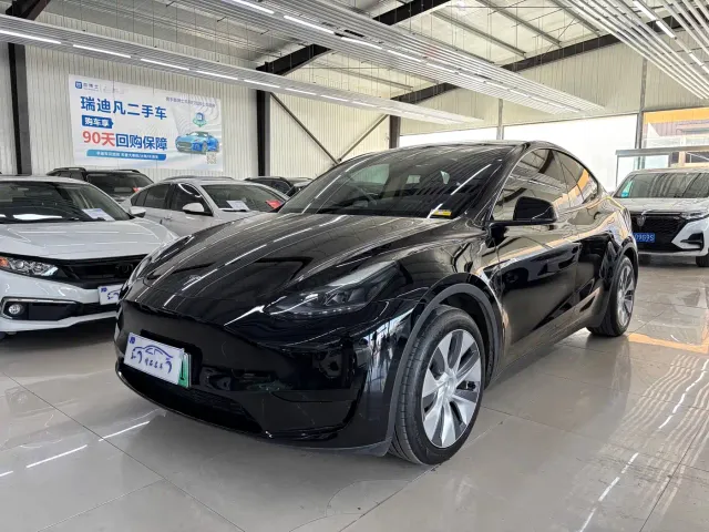 Фотография автомобиля — Tesla Model Y