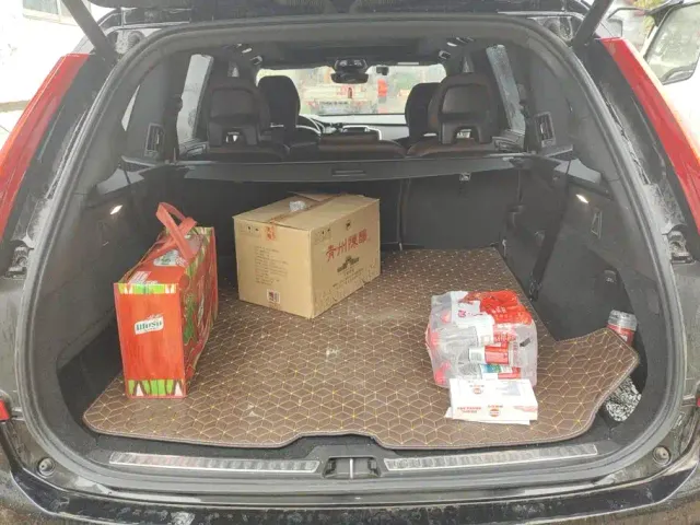 Volvo XC90 — Фото автомобиля 4