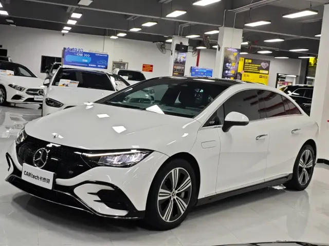 Фотография автомобиля — Mercedes-Benz EQE