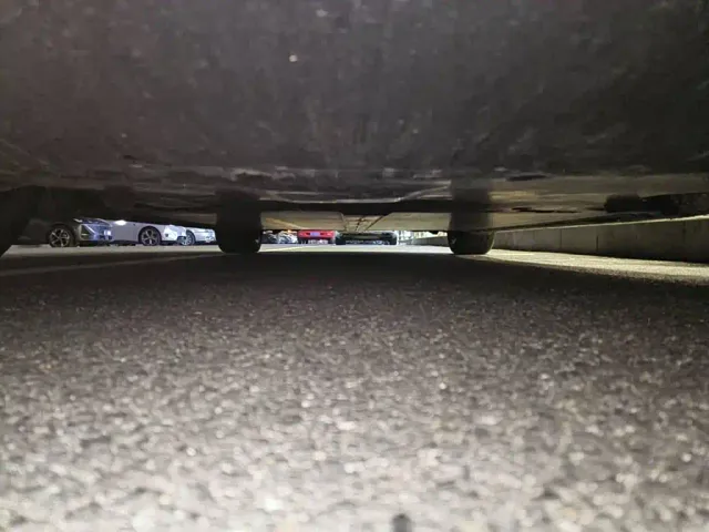Tesla Model 3 — Фото автомобиля 10