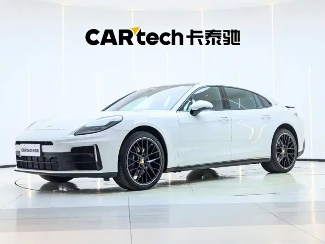 Фотография автомобиля — Porsche Panamera