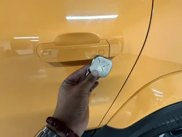 Baojun Yep — Фото автомобиля 12