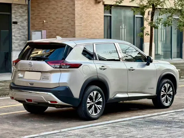 Nissan X-Trail — Фото автомобиля 6