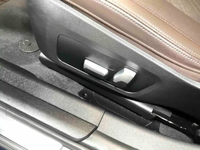 BMW 3 Series — Фото автомобиля 11