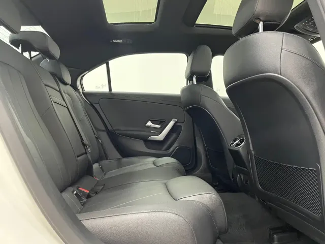Mercedes-Benz A-Class — Фото автомобиля 15
