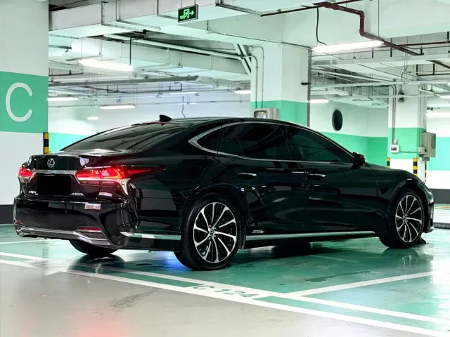 Lexus LS — Фото автомобиля 6