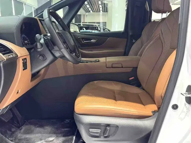 Toyota Vellfire — Фото автомобиля 4