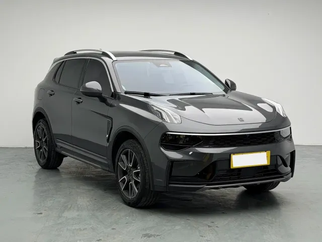 Lynk & Co 01 — Фото автомобиля 3