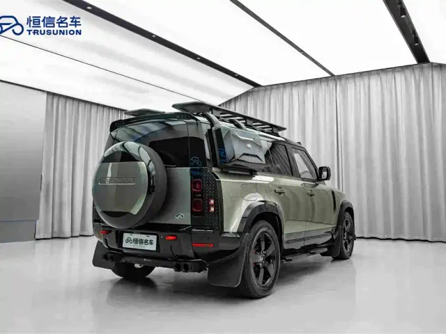 Land Rover Defender — Фото автомобиля 5