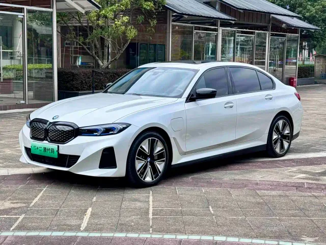 BMW i3 — Фото автомобиля 3