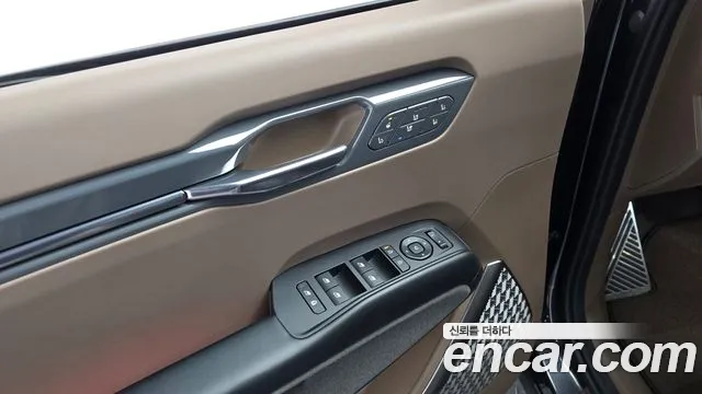 Kia EV9 — Фото автомобиля 29