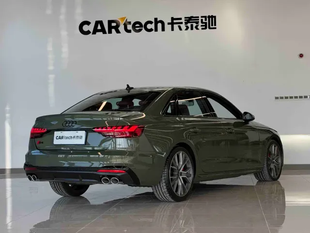 Audi S4 — Фото автомобиля 3