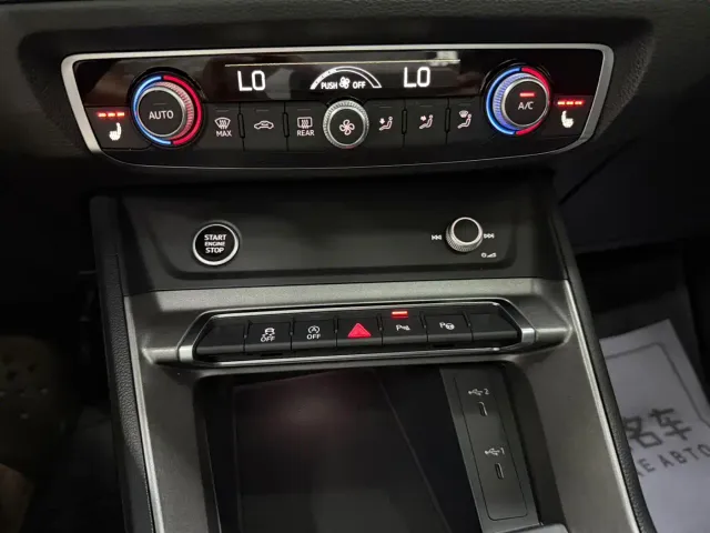 Audi Q3 — Фото автомобиля 12