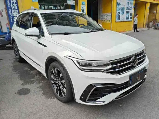 Volkswagen Tiguan L — Фото автомобиля 4