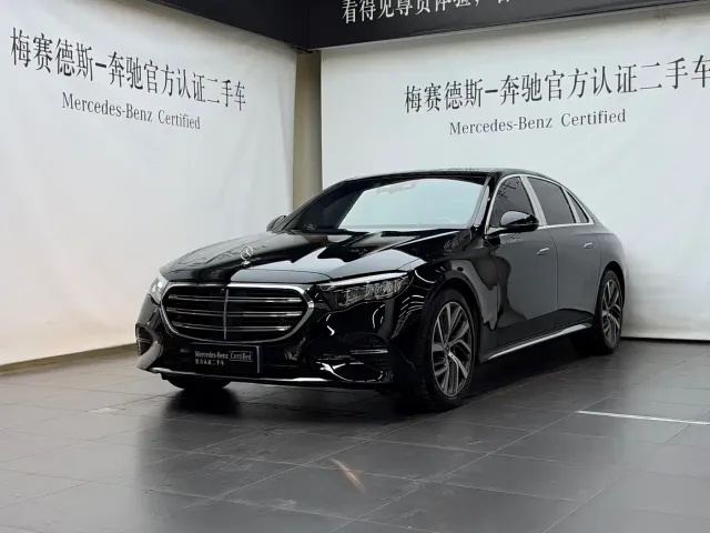 Фотография автомобиля — Mercedes-Benz E-Class