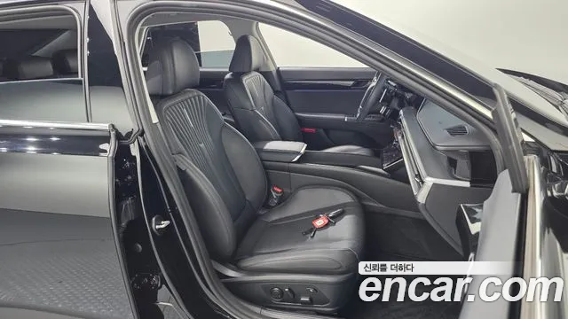 Hyundai Grandeur GN7 — Фото автомобиля 16