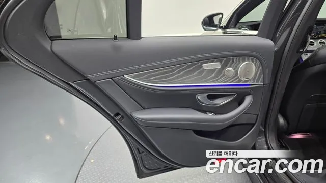 Mercedes-Benz E-Class W213 — Фото автомобиля 13