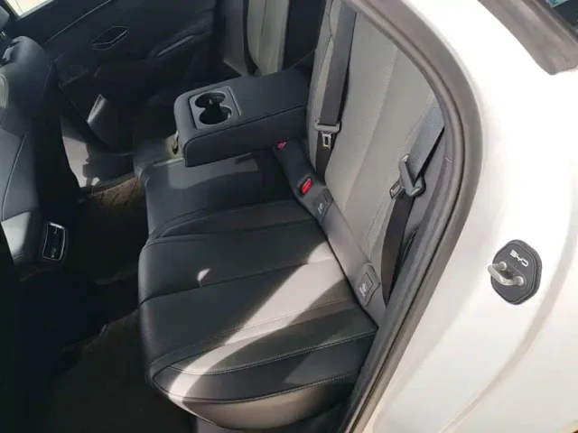 BYD Qin L — Фото автомобиля 16