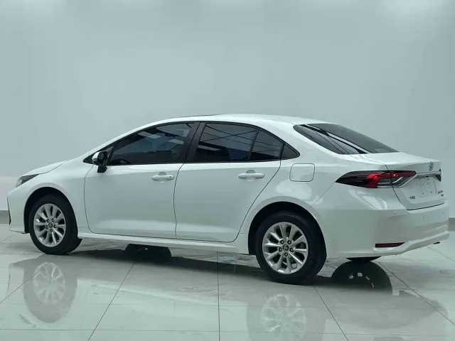 Toyota Corolla — Фото автомобиля 9