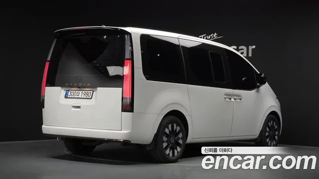Hyundai Staria — Фото автомобиля 2