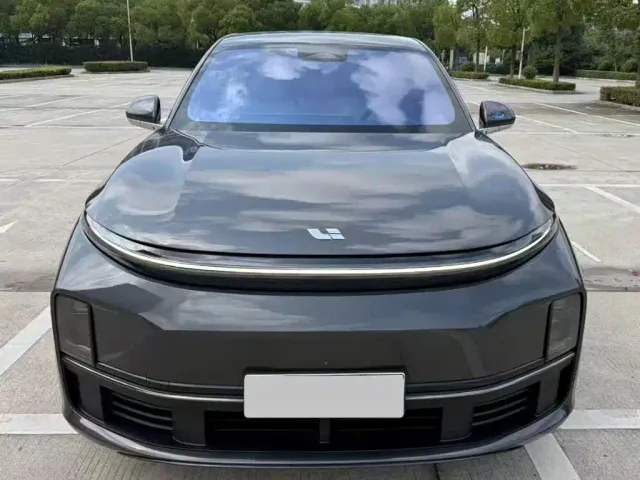 Li Auto L7 — Фото автомобиля 2