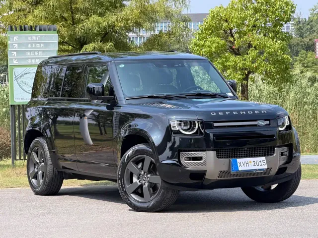 Land Rover Defender — Фото автомобиля 3