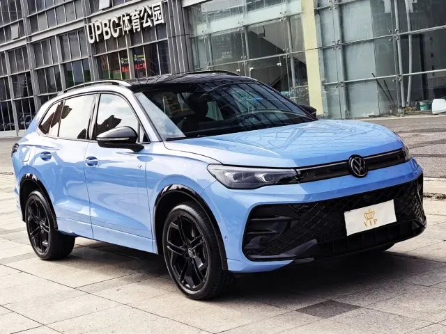 Volkswagen Tiguan L — Фото автомобиля 3