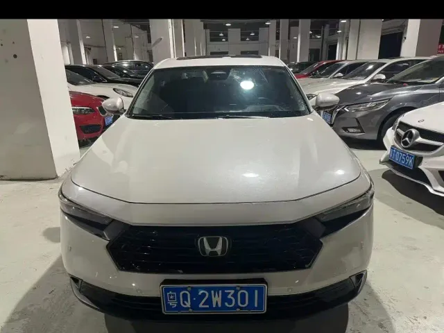 Honda Accord — Фото автомобиля 4