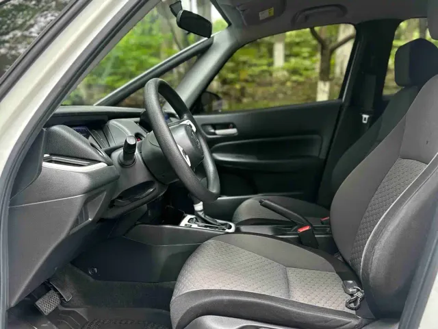 Honda Fit — Фото автомобиля 4