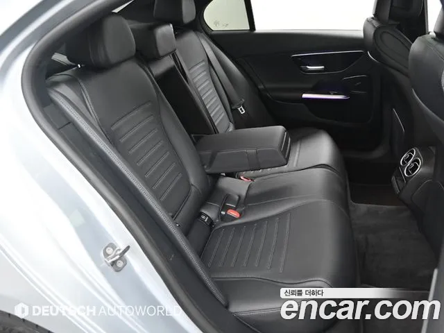 Mercedes-Benz C-Class — Фото автомобиля 12
