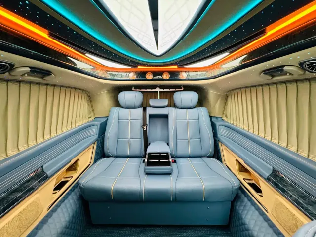 Mercedes-Benz V-Class — Фото автомобиля 9