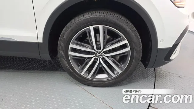 Volkswagen Tiguan — Фото автомобиля 20