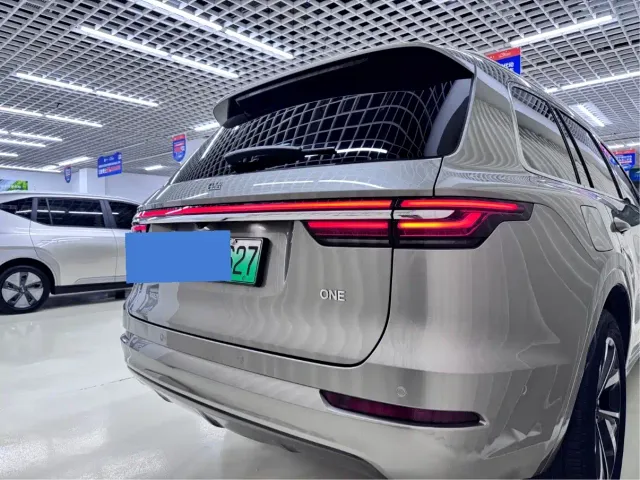 Li Auto ONE — Фото автомобиля 4