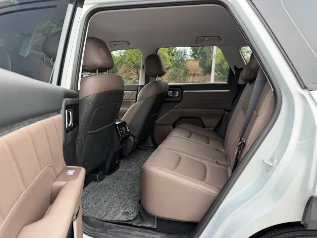 Wuling Starlight 560 — Фото автомобиля 6