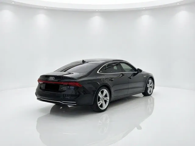 Audi A7L — Фото автомобиля 12