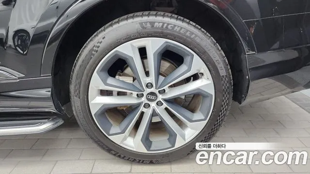 Audi Q7 55 TFSI quattro Premium — Фото автомобиля 16